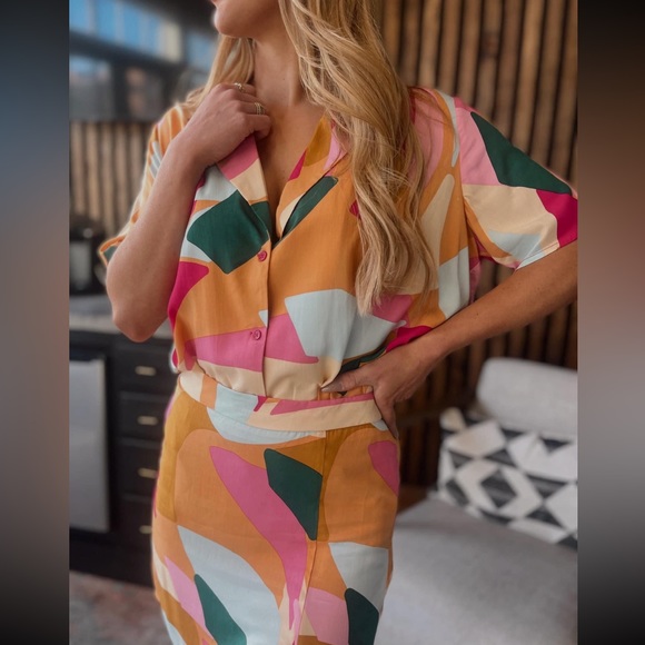 Le Lis Skirt Set - Picture 4 of 8